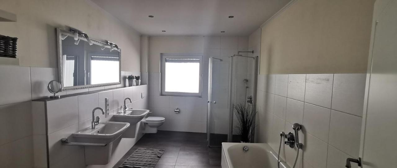 Ferienwohnung City Езенс Екстериор снимка